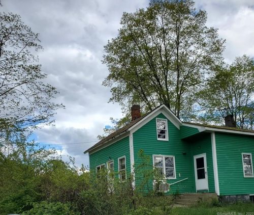 135 Halls Hill Rd, Killingly, CT 06239 exterior