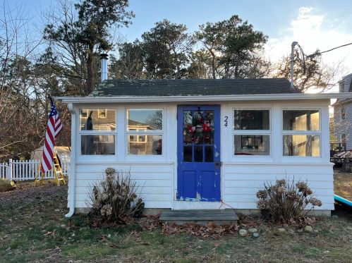 24 The Blvd, Edgartown, MA 02539 exterior