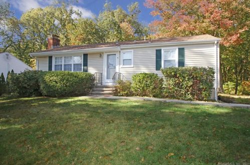 1644 Hartford Tpke, North Haven, CT 06473 exterior