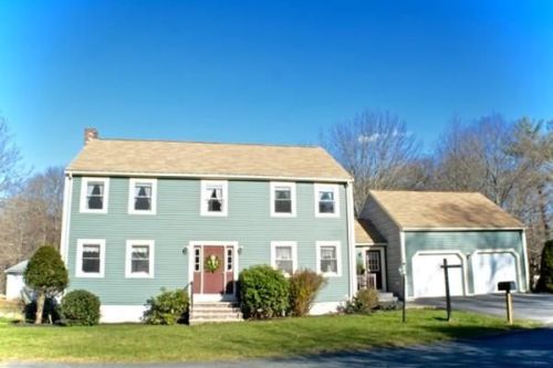 61 Lester Ln, Weymouth, MA 02188 exterior