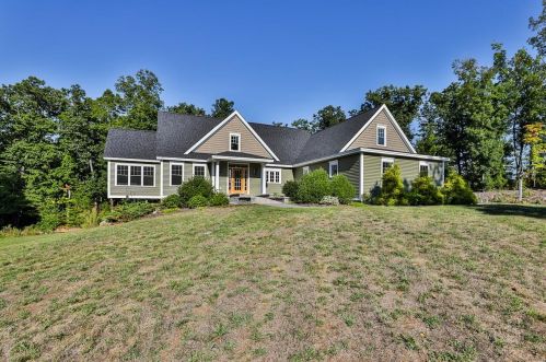 12 Franklin Way, Hollis, NH exterior
