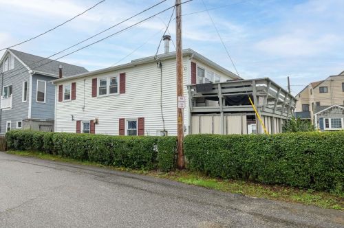 3 Boars Head Ter, Hampton, NH 03842 exterior