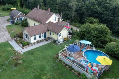 233 Pratt Rd, Killingly, CT 06241 exterior