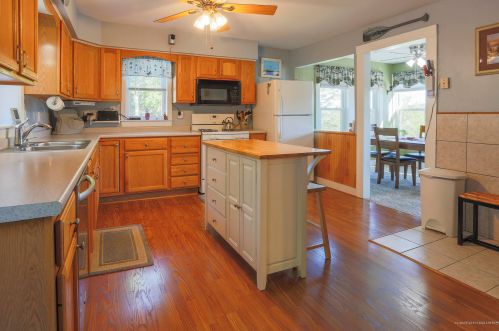 204 Muskrat Farm Rd, Prospect, ME 04981 exterior