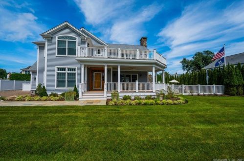 11 Sea View Ave, Niantic, CT 06357 exterior