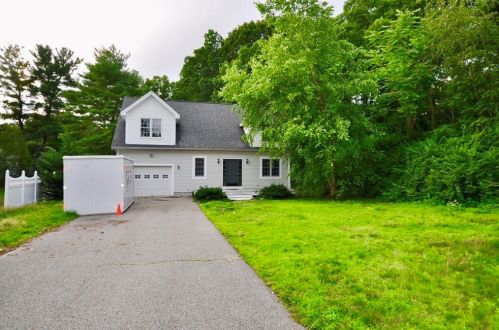 488 Oak St, Shrewsbury, MA 01545 exterior