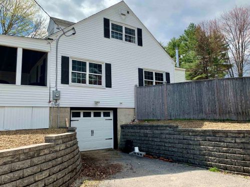 32 Logging Hill Rd, Bow, NH 03304 exterior