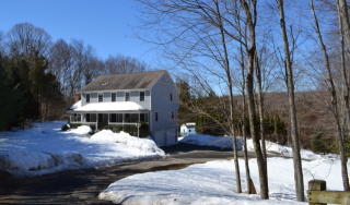 16 Pine Tree Hill Rd, Newtown, CT 06470 exterior