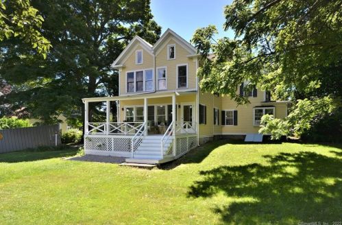 95 Main St, Centerbrook, CT 06409 exterior