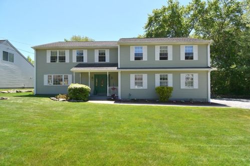 50 Sachem Rd, South Kingstown, RI 02882 exterior