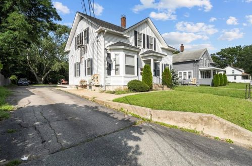 1027 Toll Gate Rd, Warwick, RI 02886 exterior