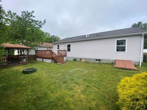 52 Whitelock St, New Bedford, MA 02745 exterior
