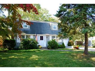 15 Waverly Rd, East Providence, RI 02915 exterior