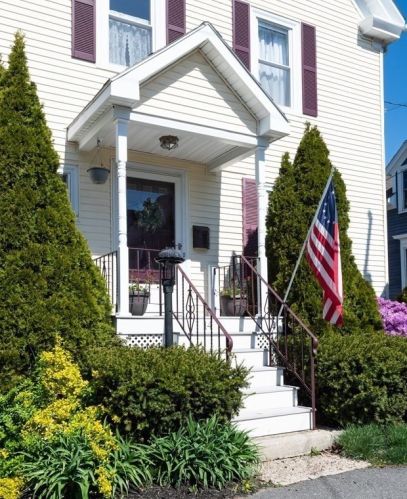 14 Grove St, Salem, MA 01970 exterior