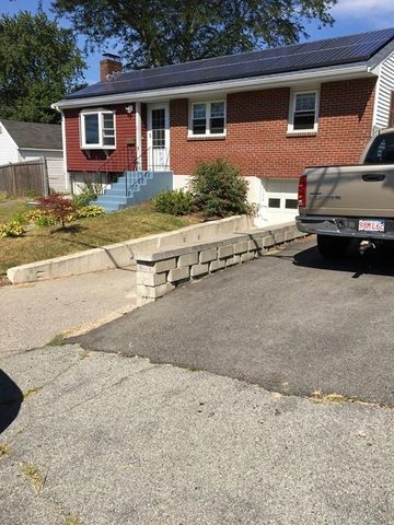 21 Rose Way, Holbrook, MA 02343 exterior