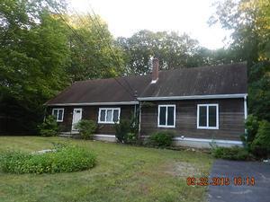 32 Edgewood Dr, Colchester, CT 06415 exterior
