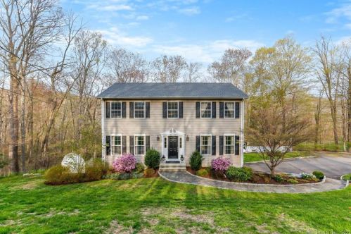 150 Judd Rd, Bridgeport, CT 06612 exterior