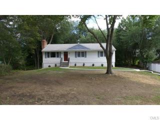 36 Linda Dr, Bridgeport, CT 06606 exterior